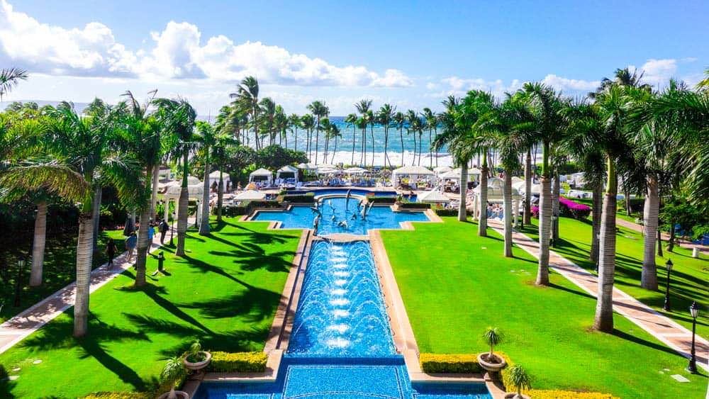 Wailea Beach Resort - A Waldorf Astoria Resort on Maui 大廳看出去的景色（研究生的點數旅行筆記）