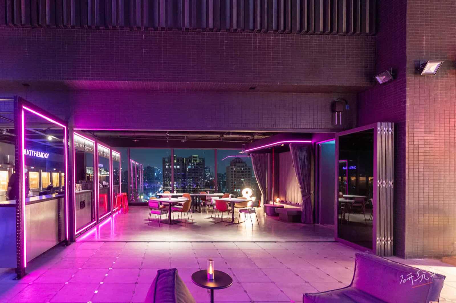 很不錯的 Rooftop Bar,感覺好像到了曼谷|台中豐邑Moxy