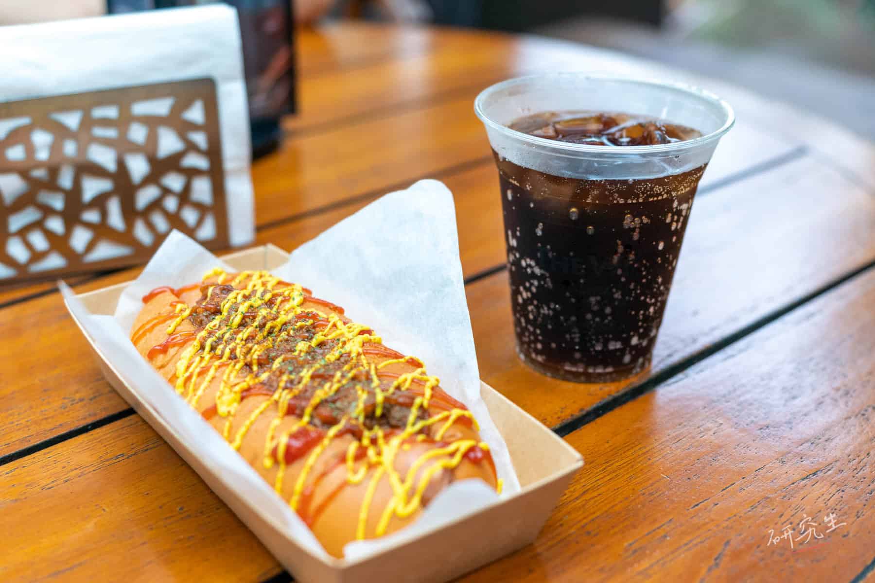 熱狗套餐是整個池畔吧最便宜的了|大溪威斯汀 (Westin Tashee)